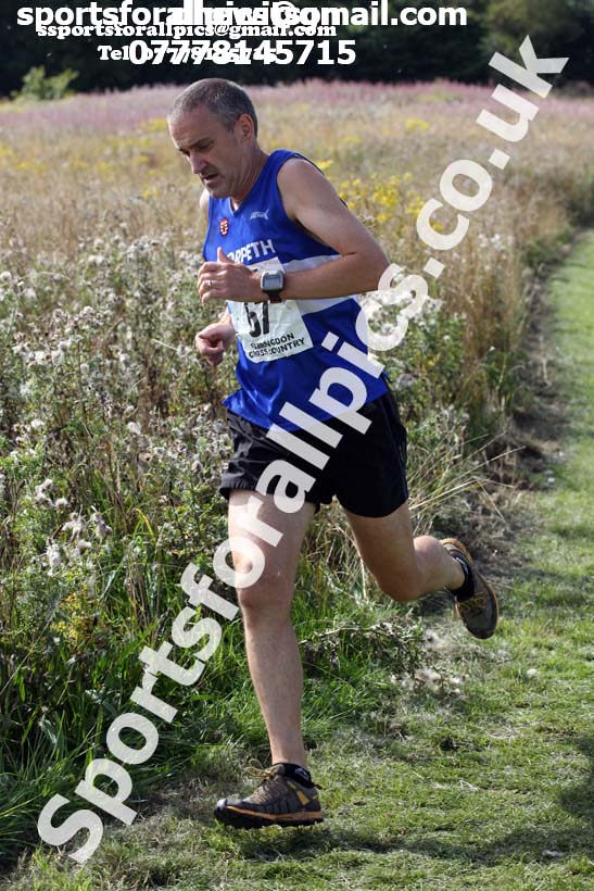 Senior mens and veteran relays, Sunderland Harriers Cross Country Relays, Farringdon, Sunderland . Photo: David T. Hewitson/Sports for All Pics
